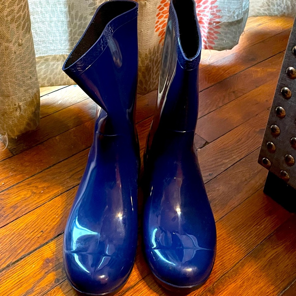 UGG Glossy Navy RainBoots
Like New - Picture 2 of 3